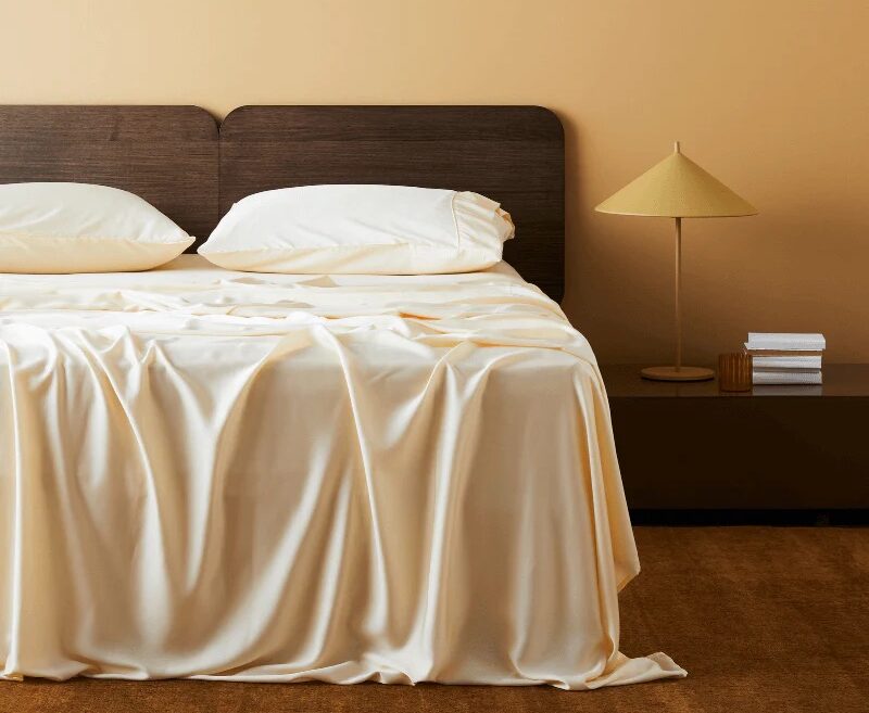 Next-gen silk bedding by ettitude.